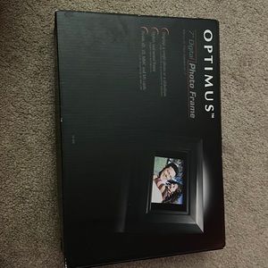 Optimus 7” Digital Photo Frame